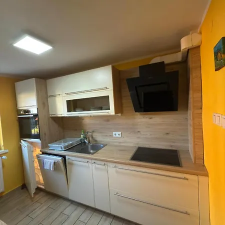 Nastanitev v družini Sobe- - - Free Parking! *