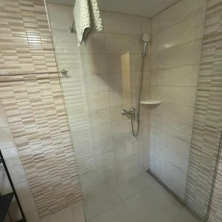 Sobe-apartma Homestay *