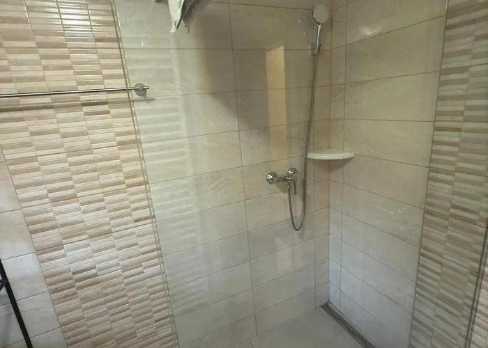 Sobe- - - Free Parking! Homestay *