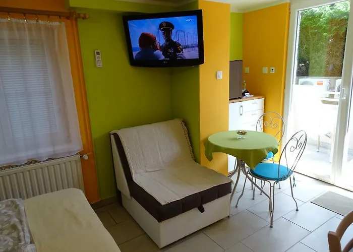 Sobe- - - Free Parking!