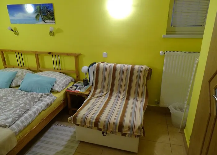 Sobe- - - Free Parking! Homestay