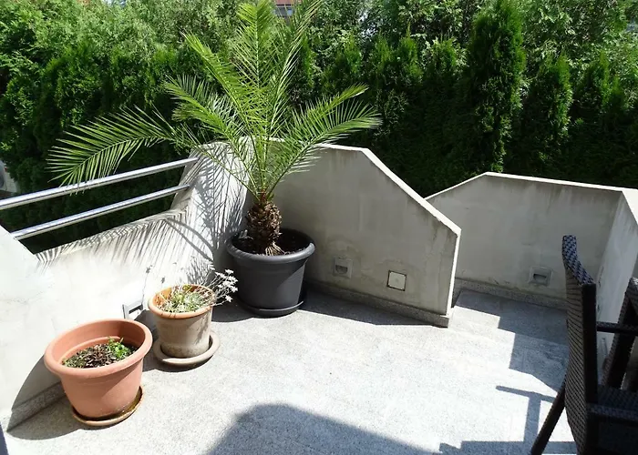 Sobe- - - Free Parking! *