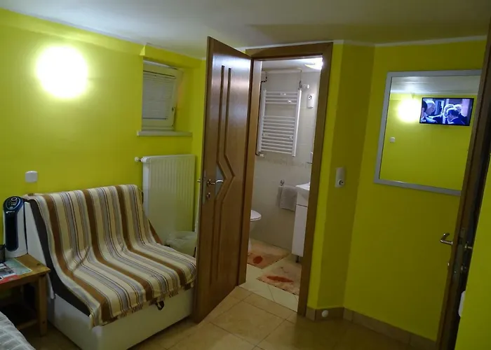 Homestay Sobe- - - Free Parking! *